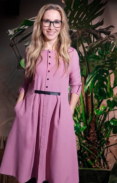 sendinta-roze-suknele-lietuviskos-stilingos-sukneles