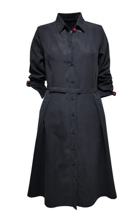 juoda-marskiniu-tipo-suknele eva design butikas vilniuje sukneles internetu
